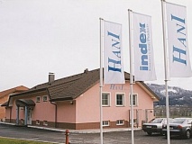 hani-stavba-160.jpg (15852 bytes)