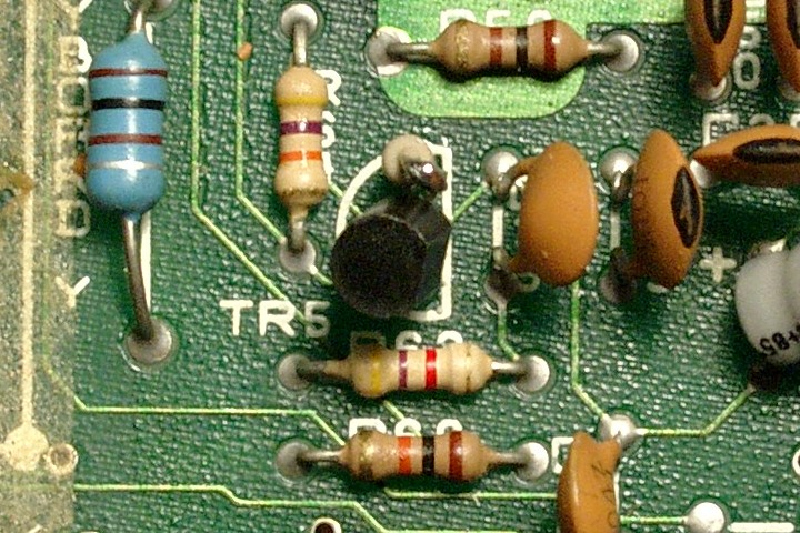 TR5 with solderd resistor